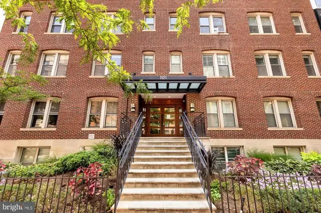 1121 24th St Nw #209, Washington