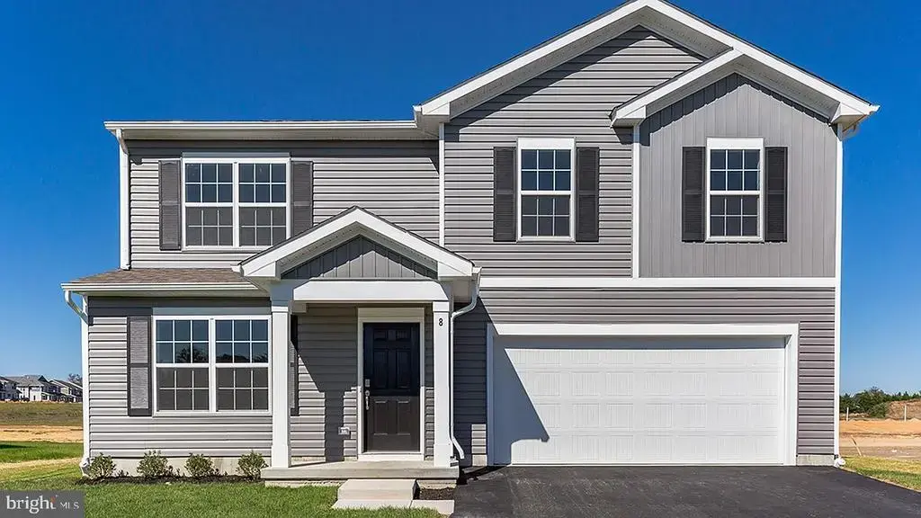 8 Eisenhower Dr, BRIDGETON
