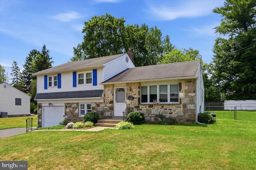 726 Violet Rd, WARMINSTER