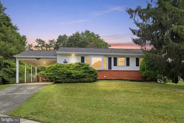 60 Holden Dr, New Castle
