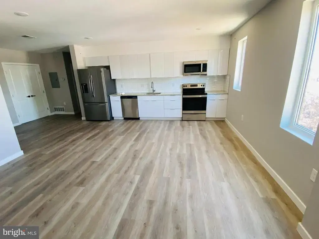 2807 S 11th St S #4fl, PHILADELPHIA