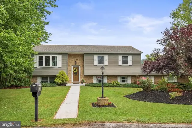 60 Redstone Dr, York Haven