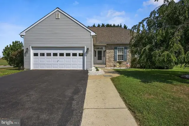 184 Carrington Dr, Dover