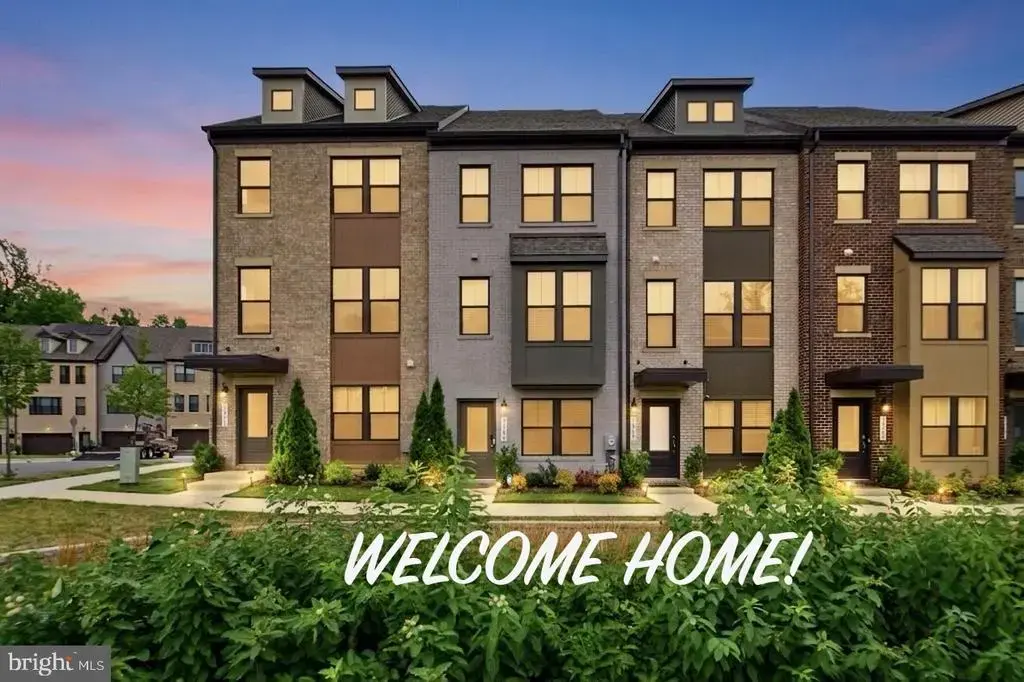 3469 Carnaby St, HYATTSVILLE