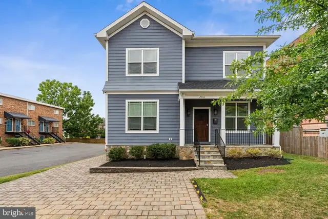 2116 N Culpeper St, Arlington