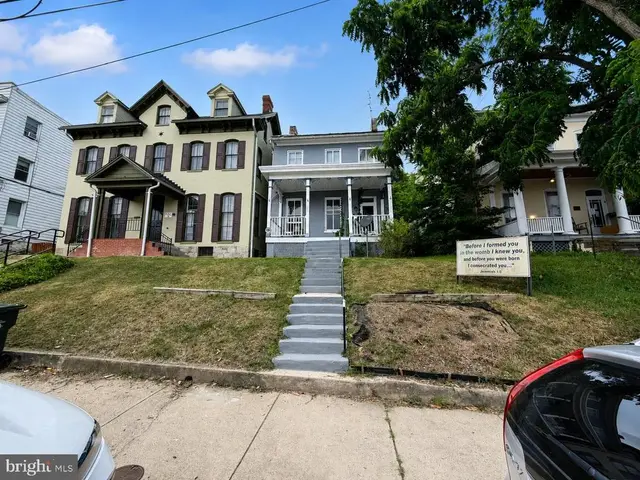 153 Summit Ave, Hagerstown