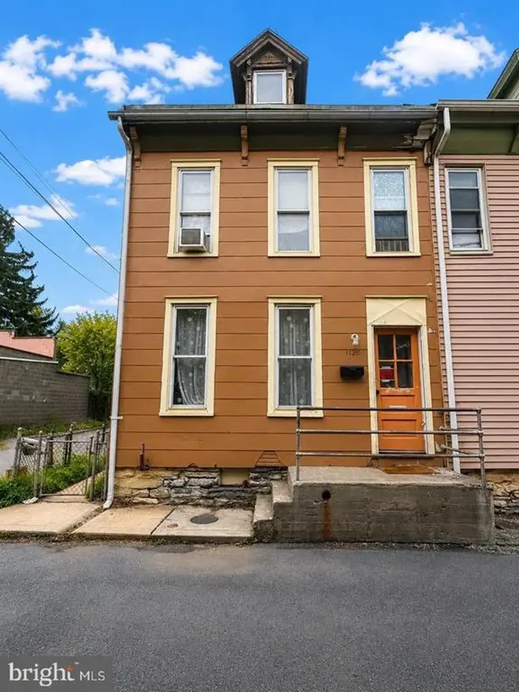 1120 Walton St, LEBANON