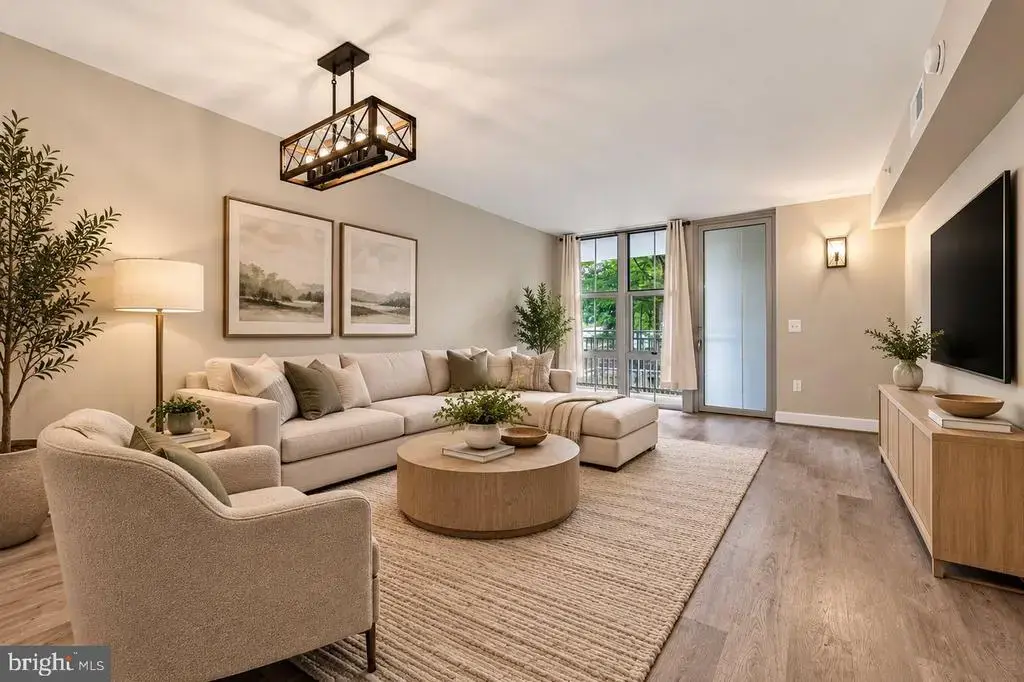 11800 Sunset Hills Rd #212, RESTON