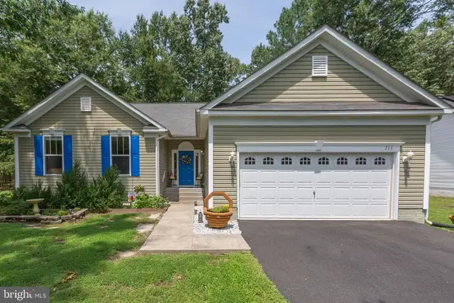 211 Meadow Avenue, Colonial Beach
