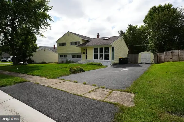 21 Burns Rd, Claymont