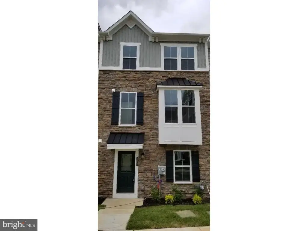 510 Sapphire Dr, MALVERN
