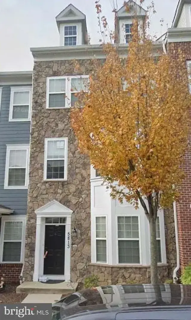 5813 Lois Ln, Ellicott City