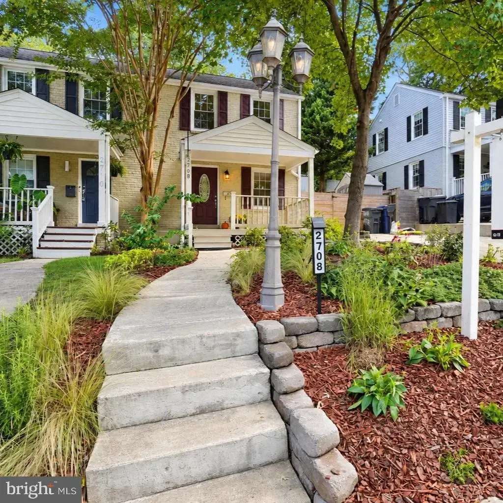 2708 Farmington Dr, ALEXANDRIA
