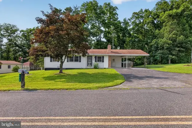 694 Guernsey Rd, Aspers