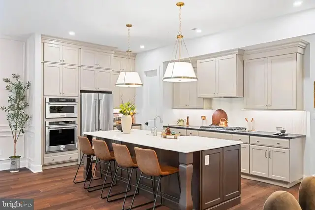 103 River Trail Cir #2, King Of Prussia