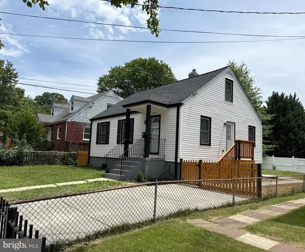 5633 Jamestown Rd, HYATTSVILLE