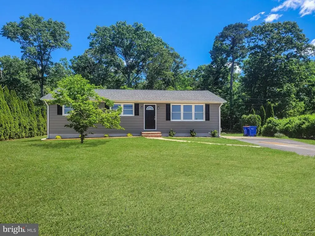 8202 W Buckshutem Rd W, MILLVILLE