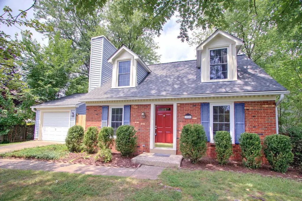 12806 Fantasia Dr, HERNDON