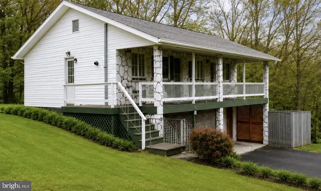 272 Neyhart Rd, STROUDSBURG