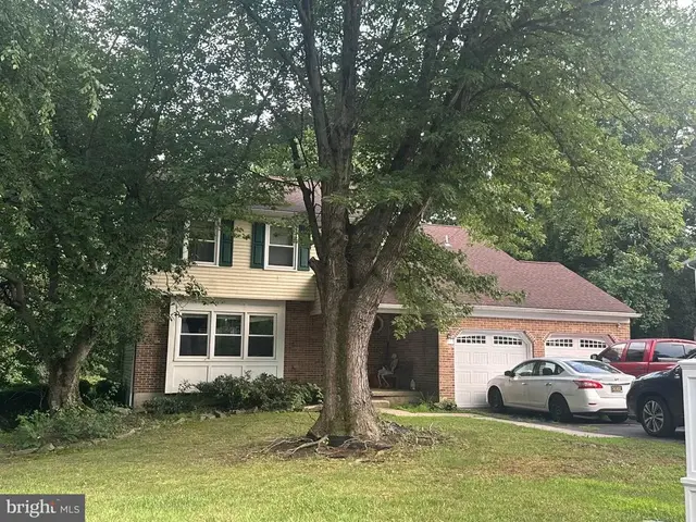 56 Woodward Dr, Wilmington