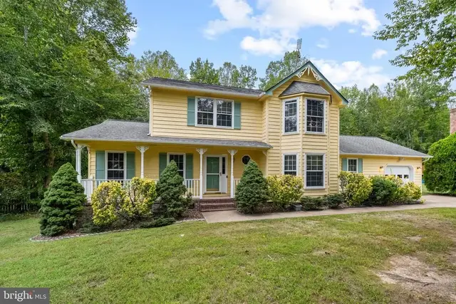 1905 White Lake Dr, Fredericksburg