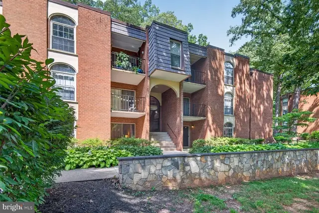 3354 Woodburn Rd #11, Annandale