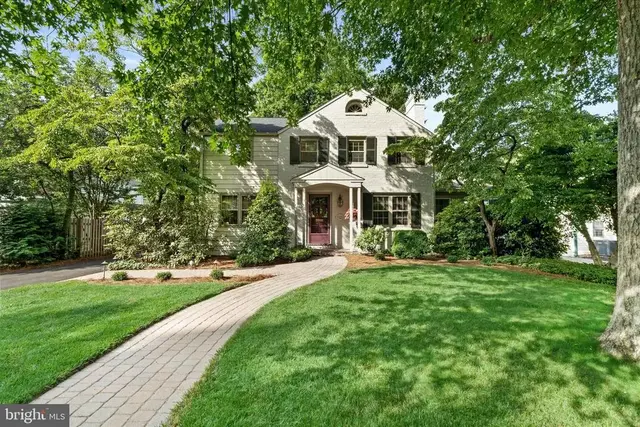 12 Vining Ln, Wilmington