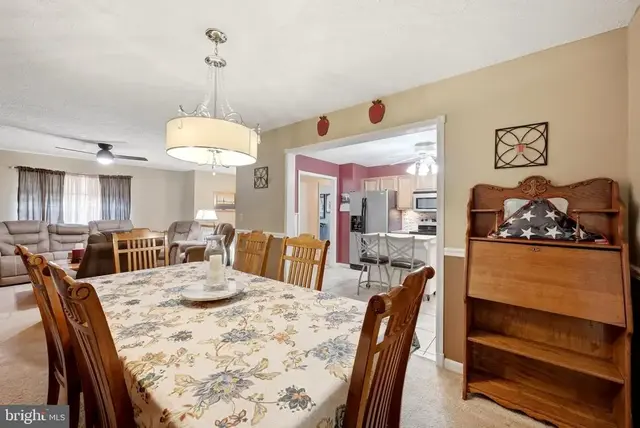 461 Rome Beauty Dr, Linden