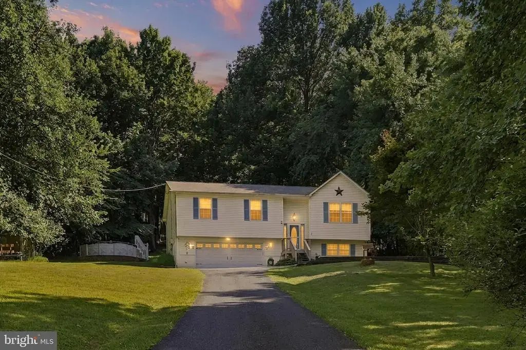 461 Rome Beauty Dr, LINDEN