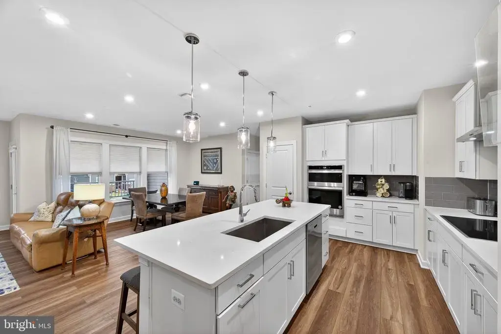 21630 Hawksbill High Cir #204, STERLING