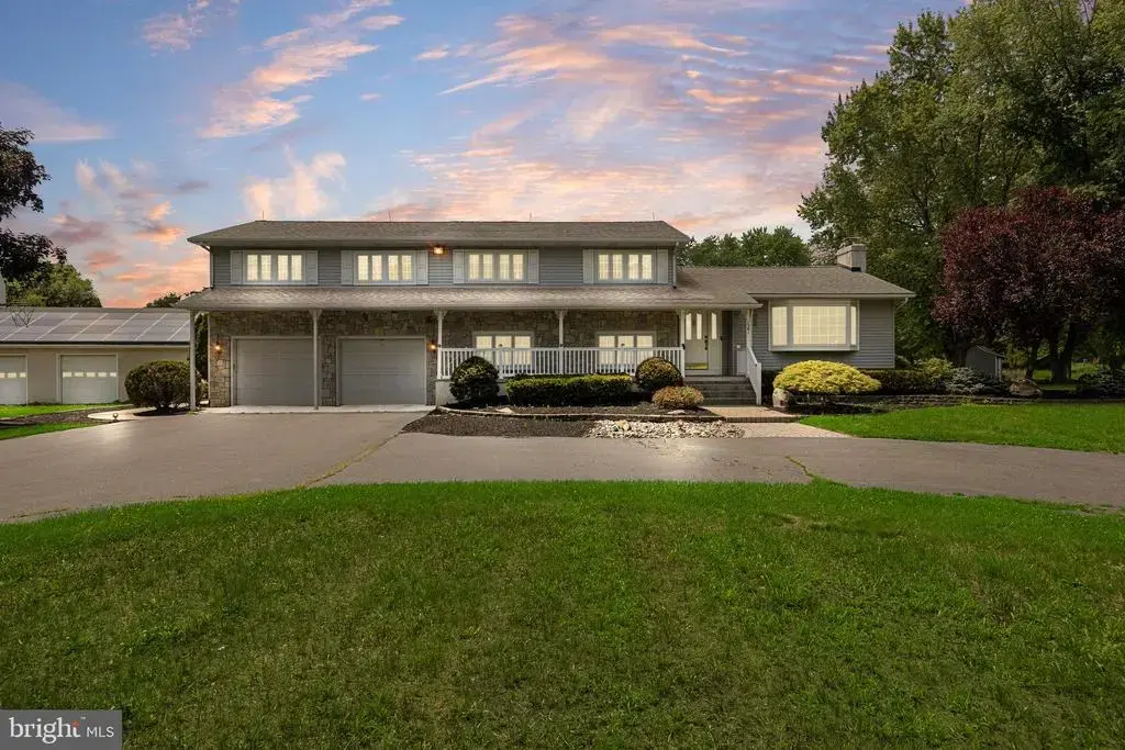 1581 Commissioners Rd, MULLICA HILL