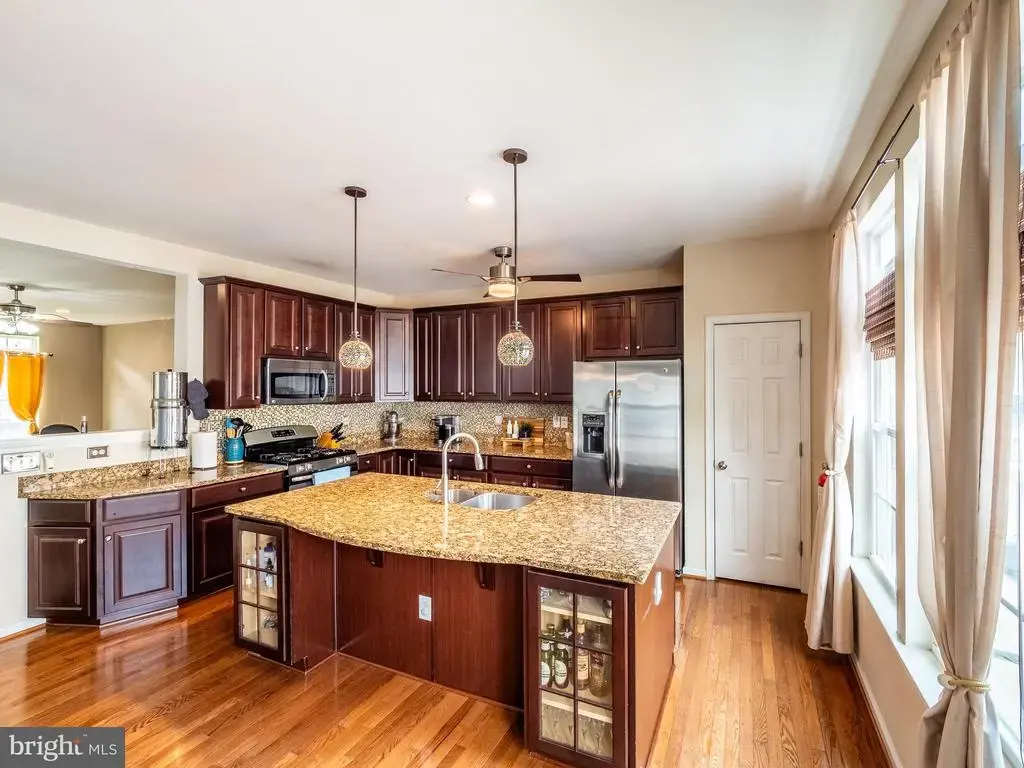 6 Fox Ct, DELANCO