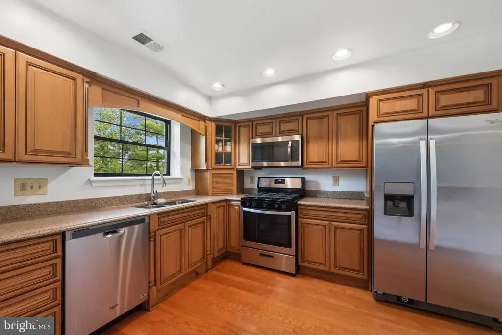 22 Alanbrooke Ct #22e, TOWSON
