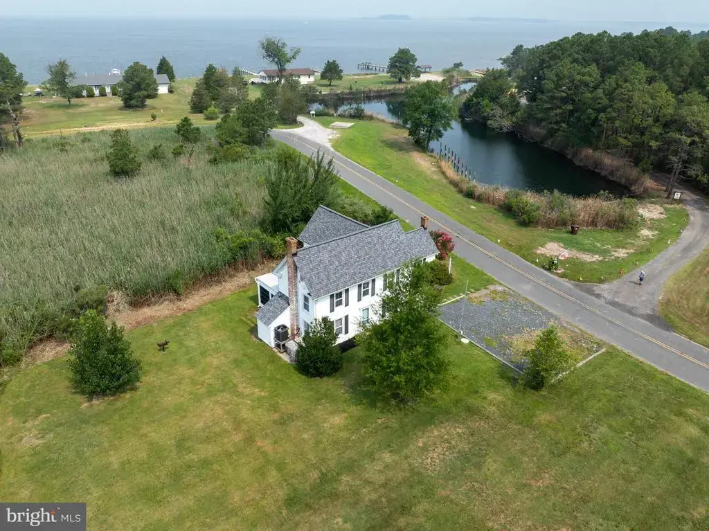 911 Susquehanna Rd, MADISON