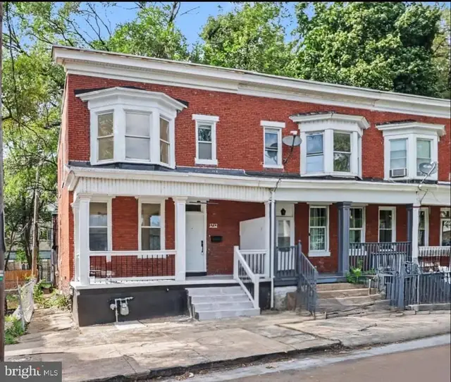 1712 Elm St, Harrisburg