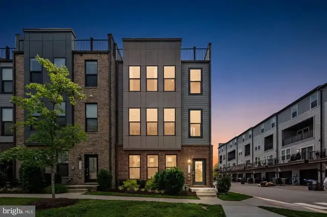 2317 Liberty Loop, Herndon