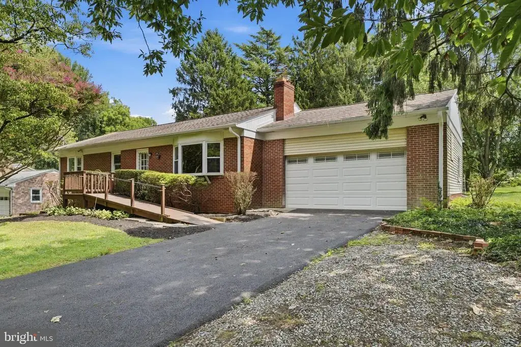 122 E Deer Park Dr, GAITHERSBURG