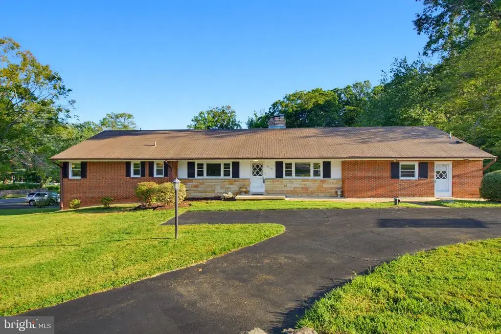 8715 Cherry Dr, FAIRFAX