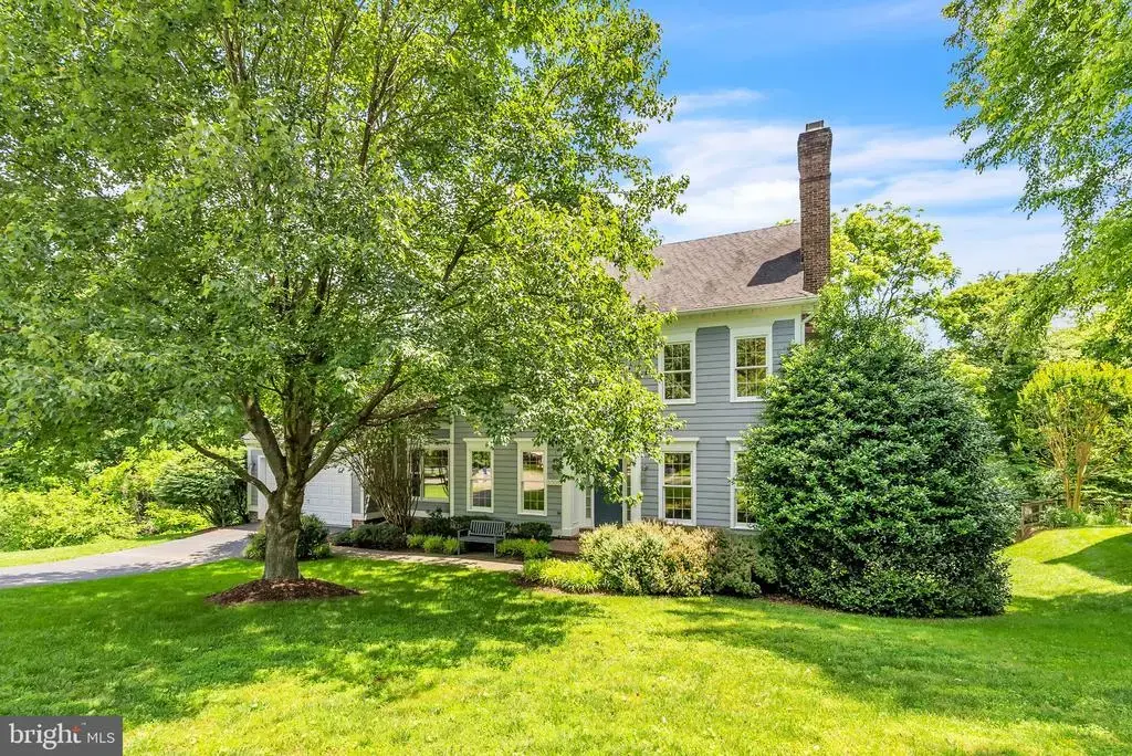 8308 Comanche Ct, BETHESDA