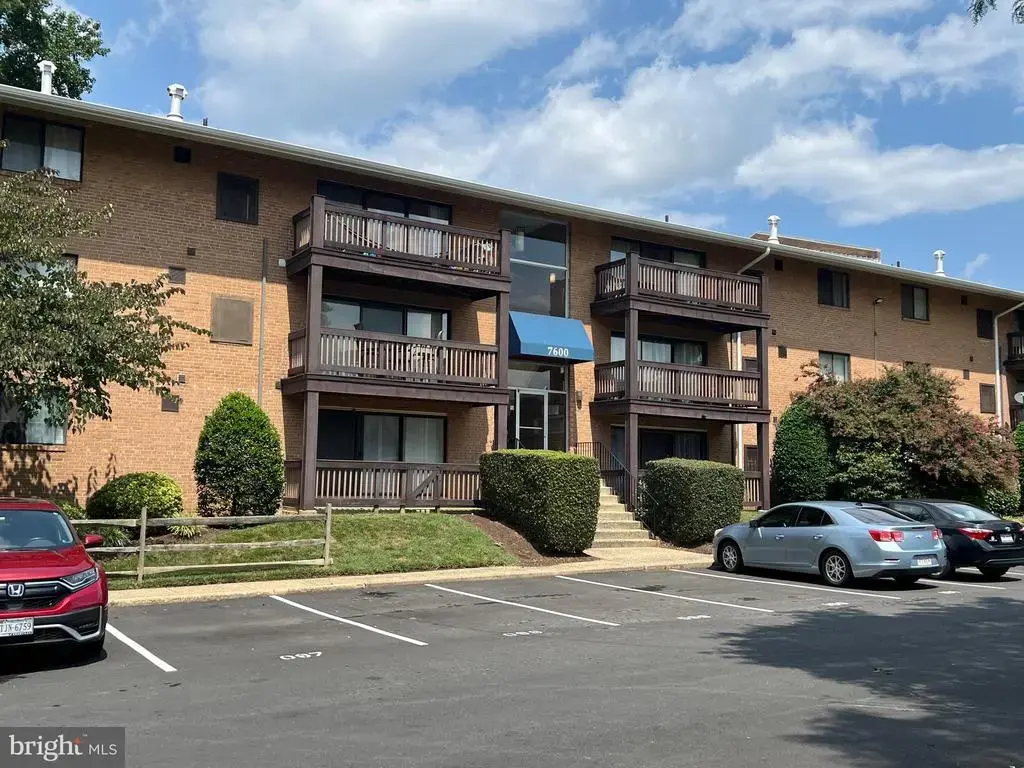 7600 Savannah St #102, FALLS CHURCH
