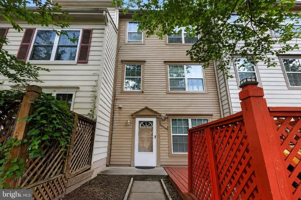 19704 Teakwood Cir #74, GERMANTOWN