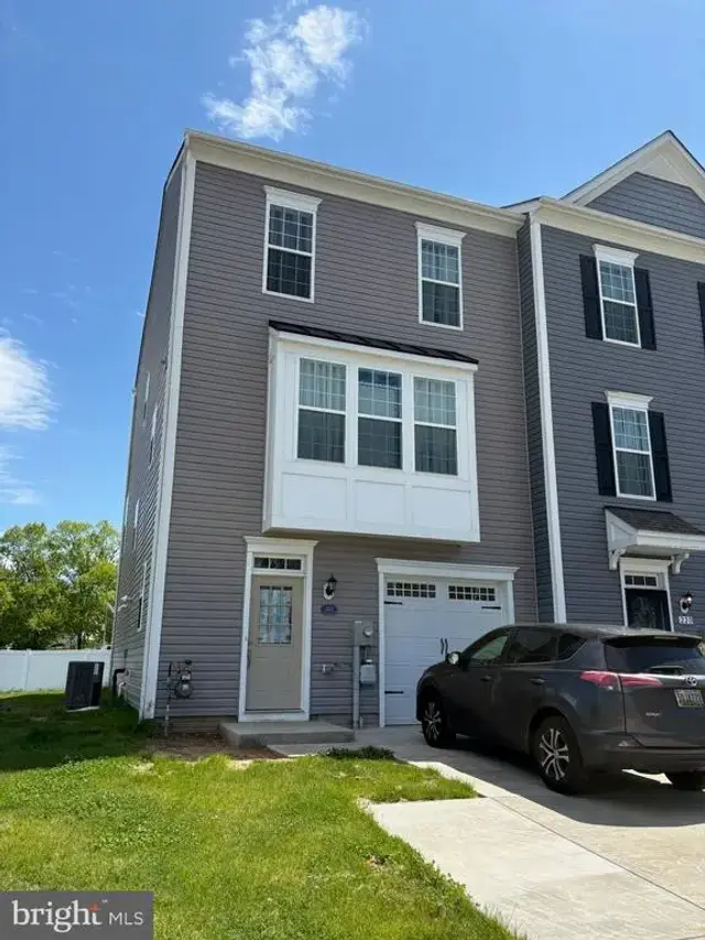 222 Longley Green Dr, Walkersville