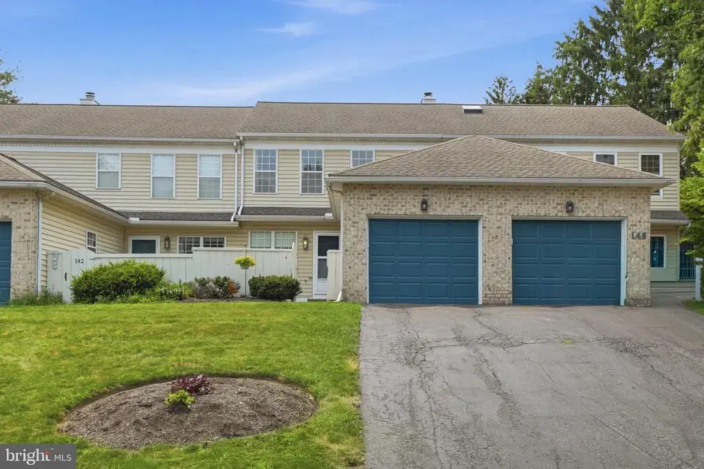 144 Pinnacle Point Dr, LANCASTER