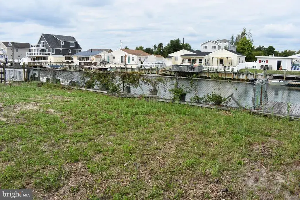 4 W Anchor Dr, TUCKERTON