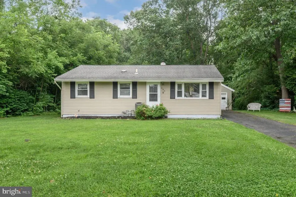 405 Magnolia Rd, MOUNT LAUREL