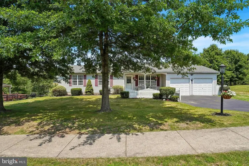 52 Castlewood Dr, CHALFONT