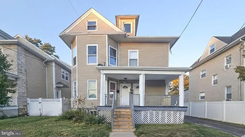 421-423 Magie Ave, ELIZABETH