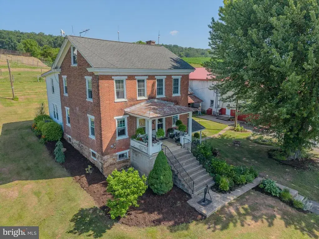 25649 Route 35 N, MIFFLINTOWN