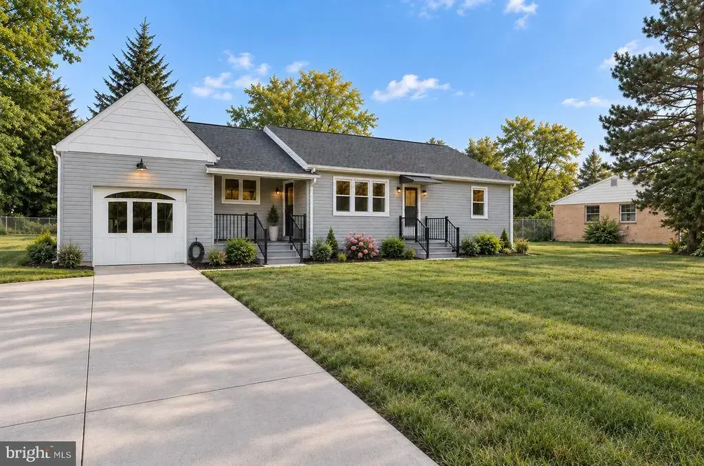 6601 Horseshoe Rd, CLINTON