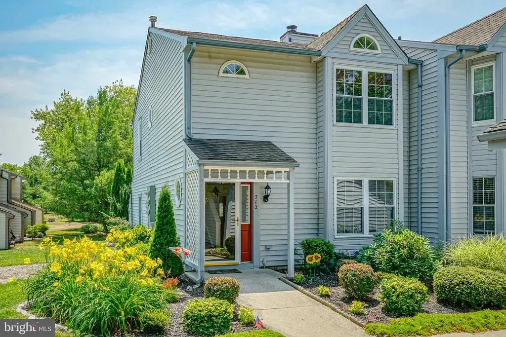 712 Lakefront, GALLOWAY